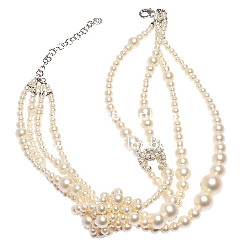 Chanel Classic CC Logo Metal/Pearl Necklace Gold Color FD825068