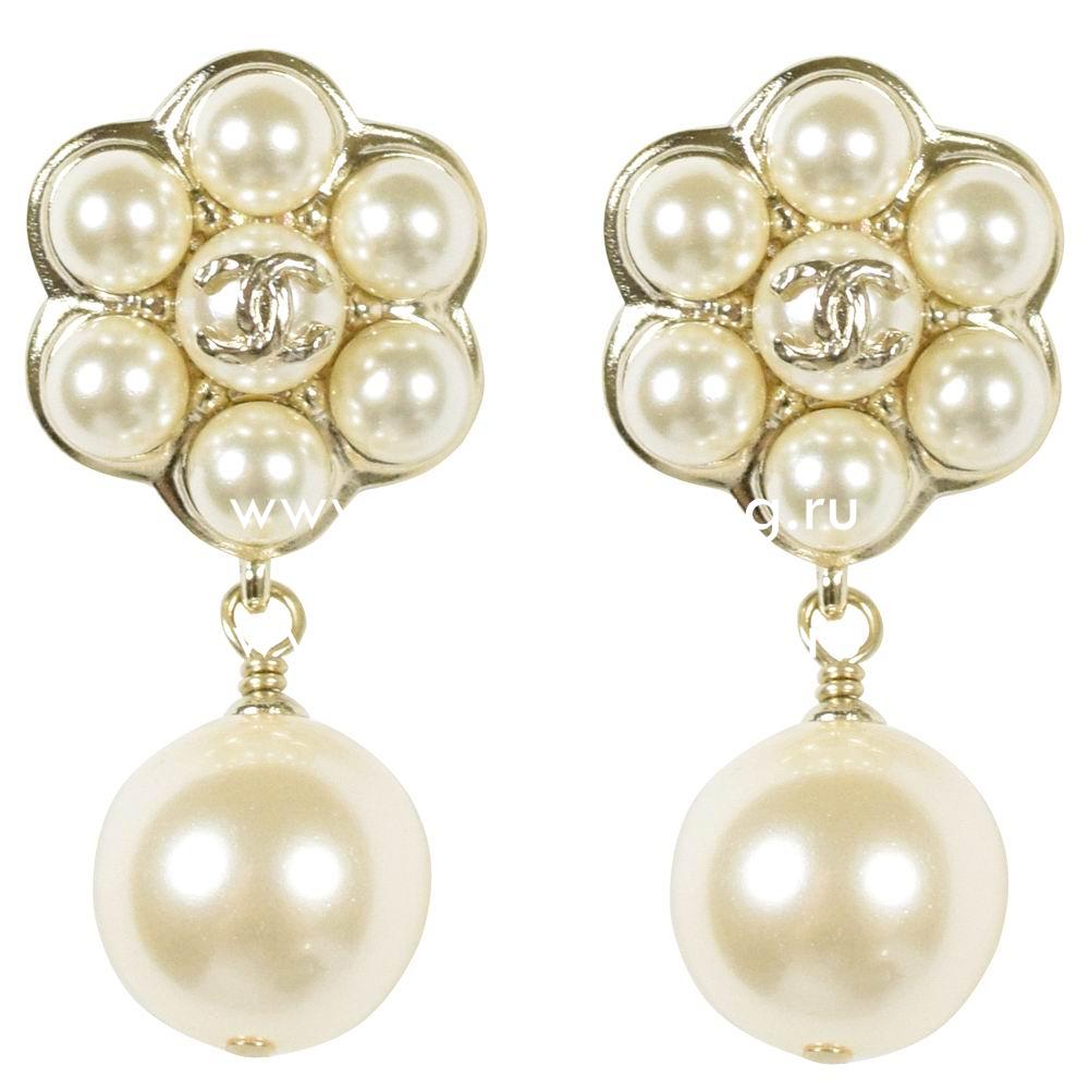 Chanel CC Logo Pearl/Metal Earring Gold FA684637