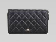 Chanel Lambskin Leather Double CC Zippy Wallet In Black A33269