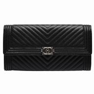 CHANEL Boy Silvery Button Calfskin wallet Black C7090709