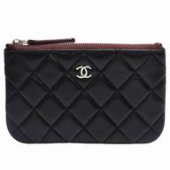 CHANEL Rhomboids Silvery Hardware Lambskin Zipper Wallet in Black C7090704