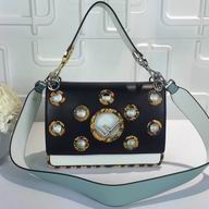 Fendi Kan I F Logo Claf/Python skin shoulder Bag F7092605