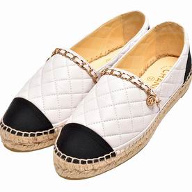 Chanel Espadrilles Diamond-shaped Gold Chain Decorated Lambskin Pencil Shoes (white X black) AD276286