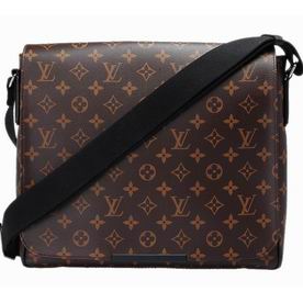 Louis vuitton Monogram Canvas District MM shoulder Bag M40934