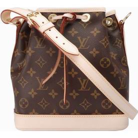 Louis Vuitton Monogram Canvas Noe BB ShouldBag M40817