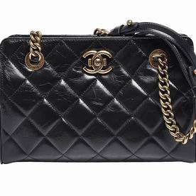 CHANEL Classic Gold Hardware Rhombic Calfskin Bag in Black A983809