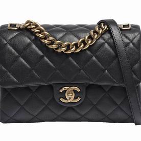 CHANEL Trapeaio Flap Gold Hardware Rhombic Lambskin Bag in Black A944922