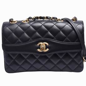 Chanel Lambskin Leather Coco Flap Bag Gold CC Lock Bag Black A306911