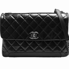 CHANEL Rhomboids Silvery Hardware Calfskin Bag in Black C7090702