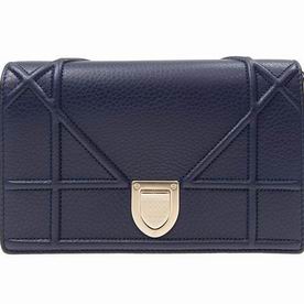 Diorama Wallet on Chain clutch in indigo blue grained calfskin S0328OKVK85B