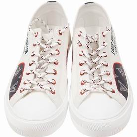 Louis Vuitton White Canvas Sneaker 1A4B0K8