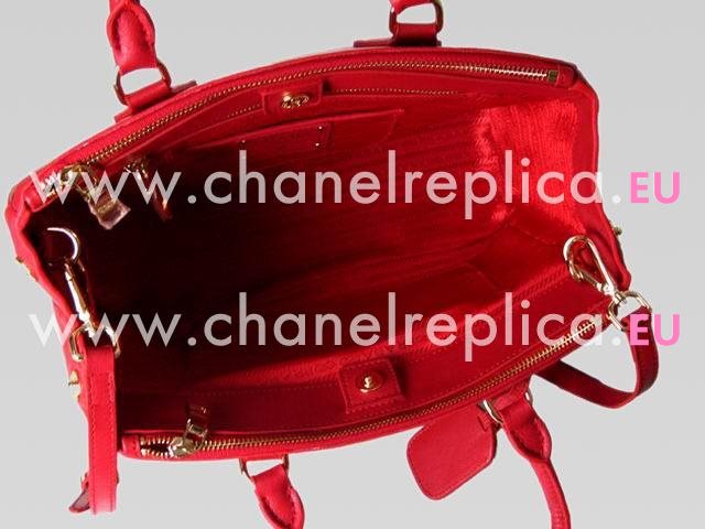 Prada Saffiano Lux Calfskin Tote Bag in Red (medium) PR242122