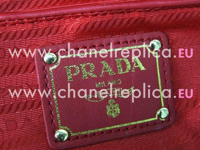 Prada Saffiano Lux Calfskin Tote Bag in Red (medium) PR242122