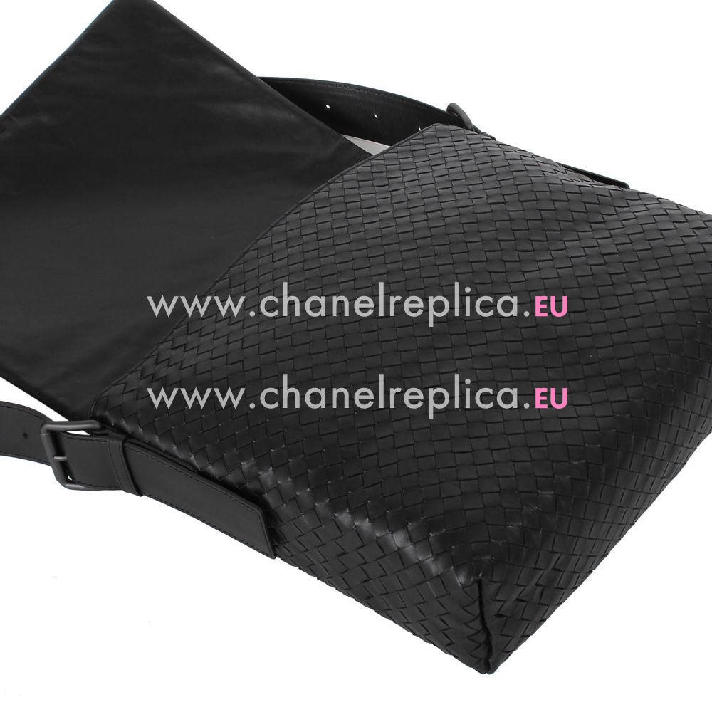 Bottega Veneta Classic Calfskin Woven Shouldbag Black B5579903