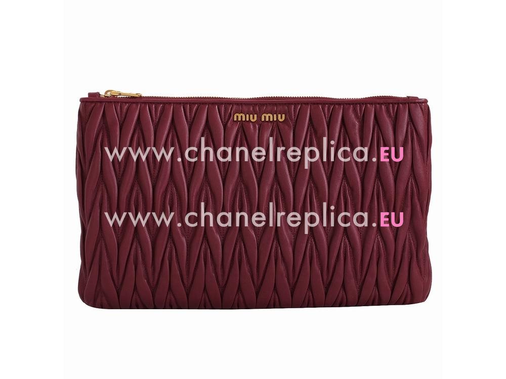 Miu Miu Matelassé nappa Clutch In Red RPZ335