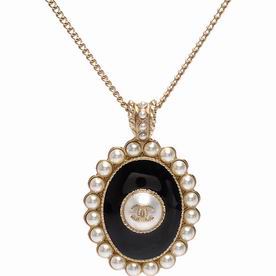 Chanel Classic Enamel/pearl/metal Necklace Gold Color FA307717