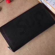 Louis Vuitton Supreme Epi Leather Zippy Wallet Black M7072809